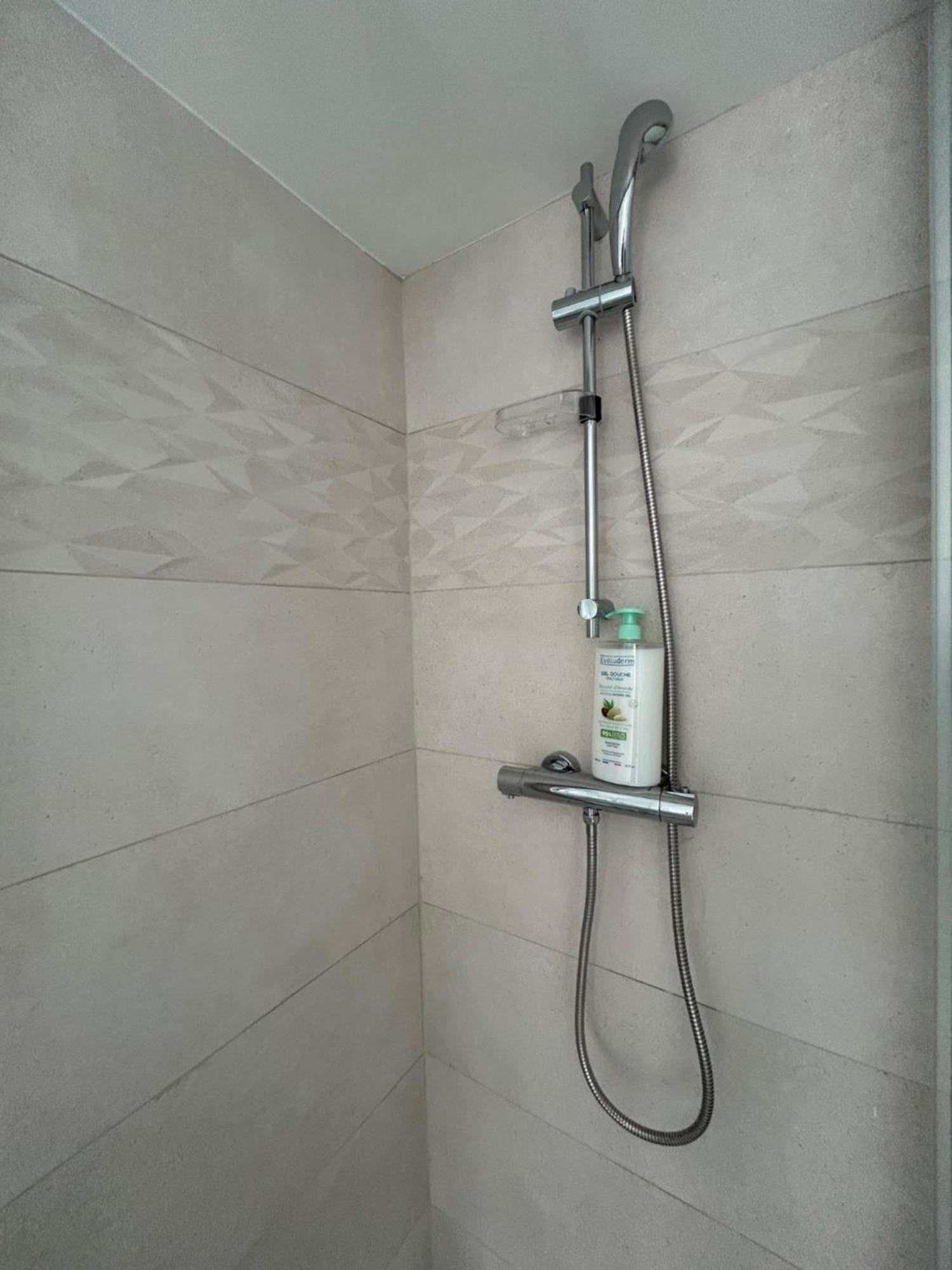 L'apparte Saint Michel - T1bis - Metro - Tram Apartment